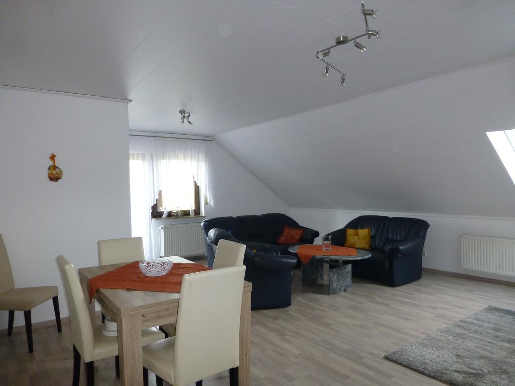 Ferienwohnung Irmgard Und Ferienwohnung Gerlinde Waldbrunn  Pokoj fotografie