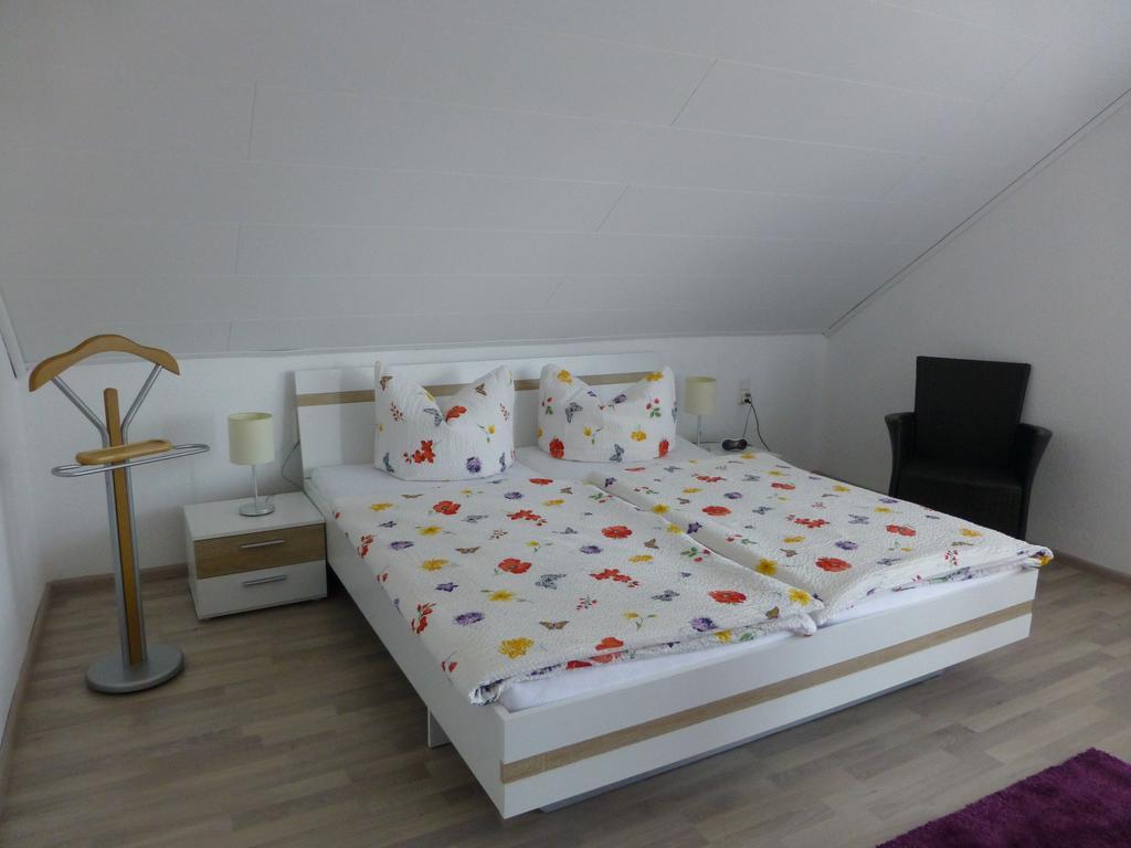 Ferienwohnung Irmgard Und Ferienwohnung Gerlinde Waldbrunn  Pokoj fotografie